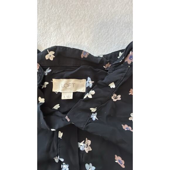 Loft Blouse Small Black Floral Pleated Bell Sleeve Lightweight Pheasant - Picture 5 of 6